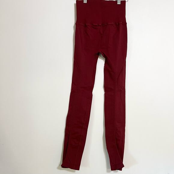 NWOT Free People Movement Good Karma 7/8 Leggings in Burgundy - Picture 6 of 7